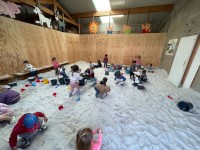 De jongste kleuters op uitstap naar de kinderboerderij