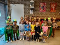 grootouderfeest: optreden als mollen en eekhoorns